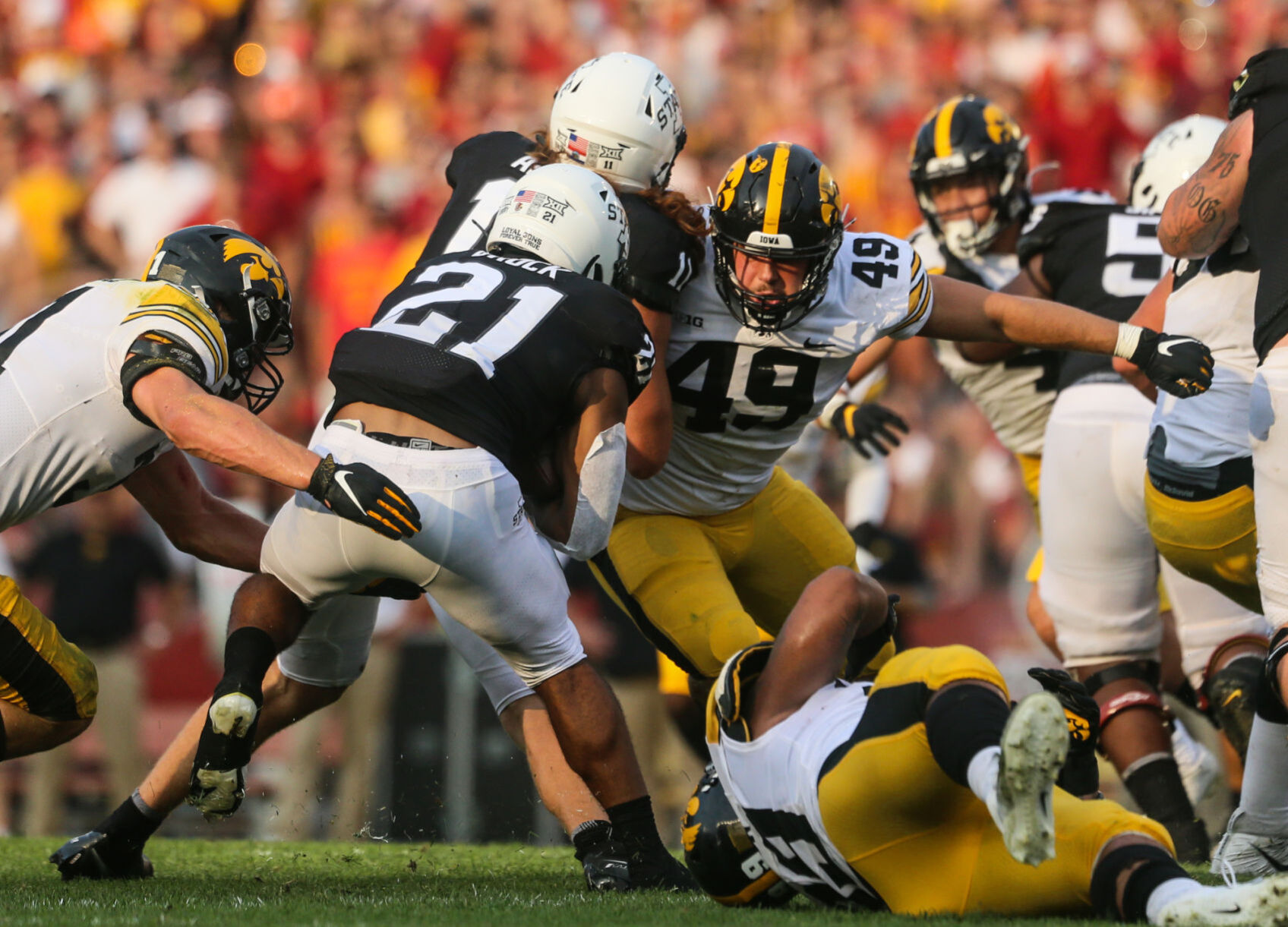 091121-qc-spt-iowa-isu-fball-054